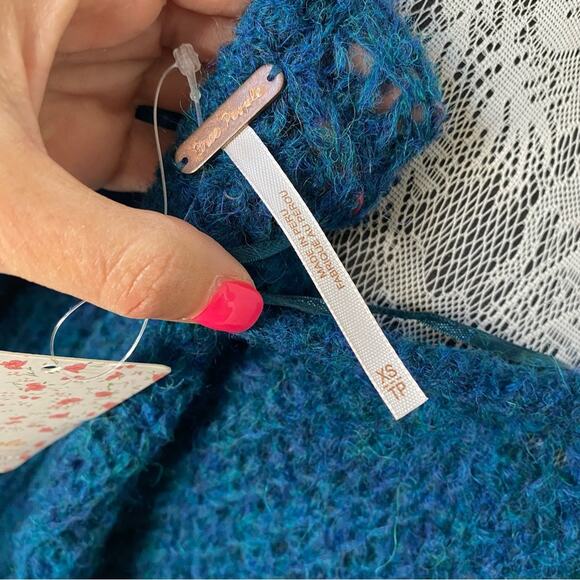 FREE PEOPLE Womens Alpaca Wool V-Neck Oversized Knit Crop Sweater Top Size XS - Picture 6 of 10